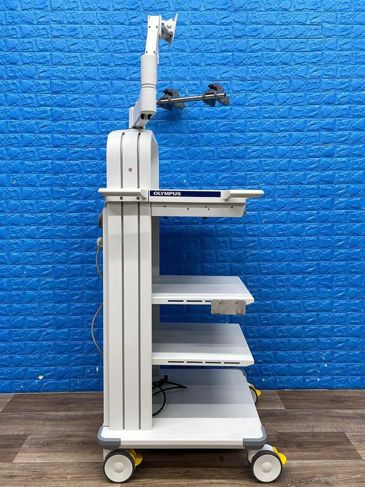 Olympus WM-NP3 Endoscopy Trolley YOM: 2021 - 6