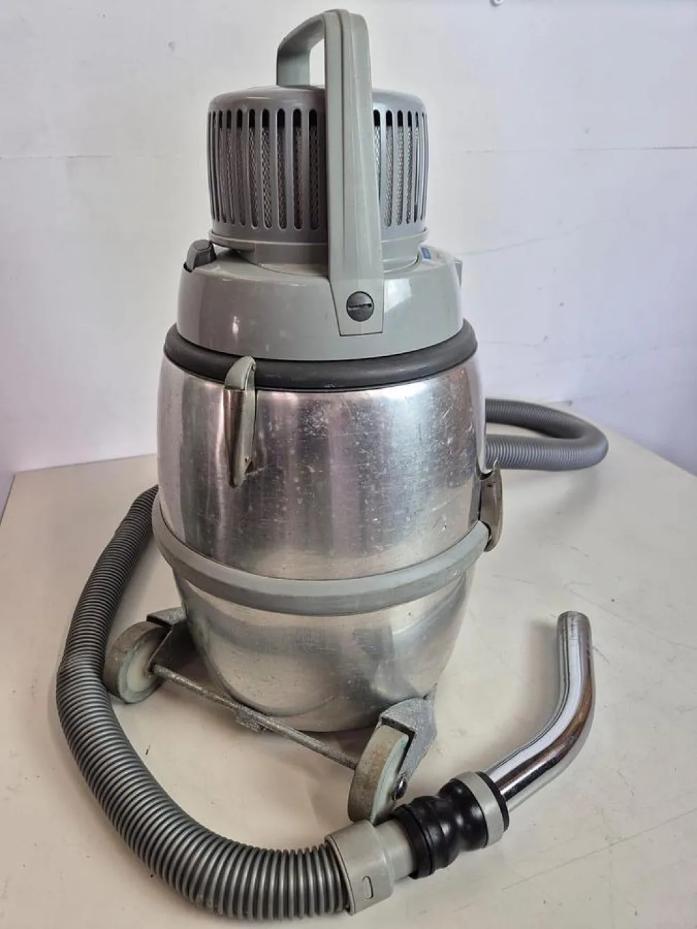 Nilfisk GM80 Vacuum Cleaner