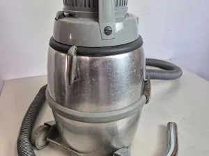 Nilfisk GM80 Vacuum Cleaner