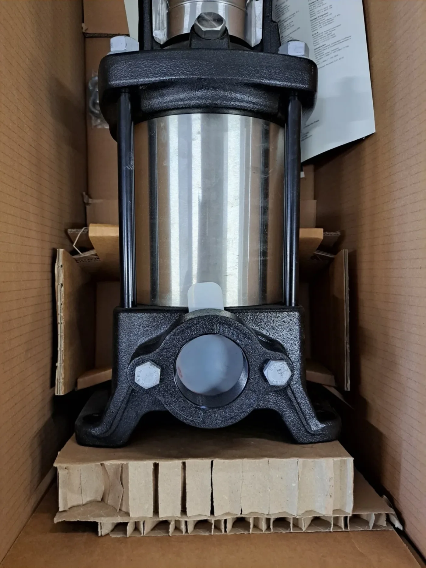 Grundfos Vertikale mehrstufige Kreiselpumpe CR10-06 A-AN-A-E-HQQE - 2