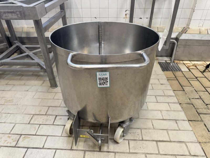 Industrial tub / vat on wheels