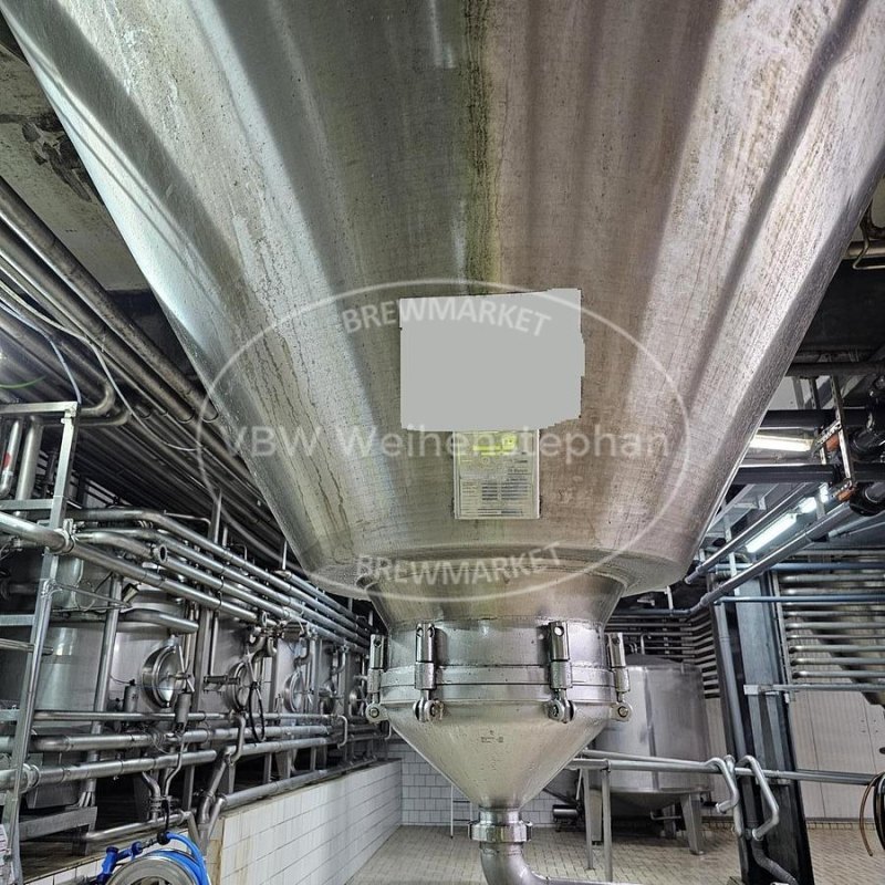 Cylindroconical fermentation and storage tanks (6 units)