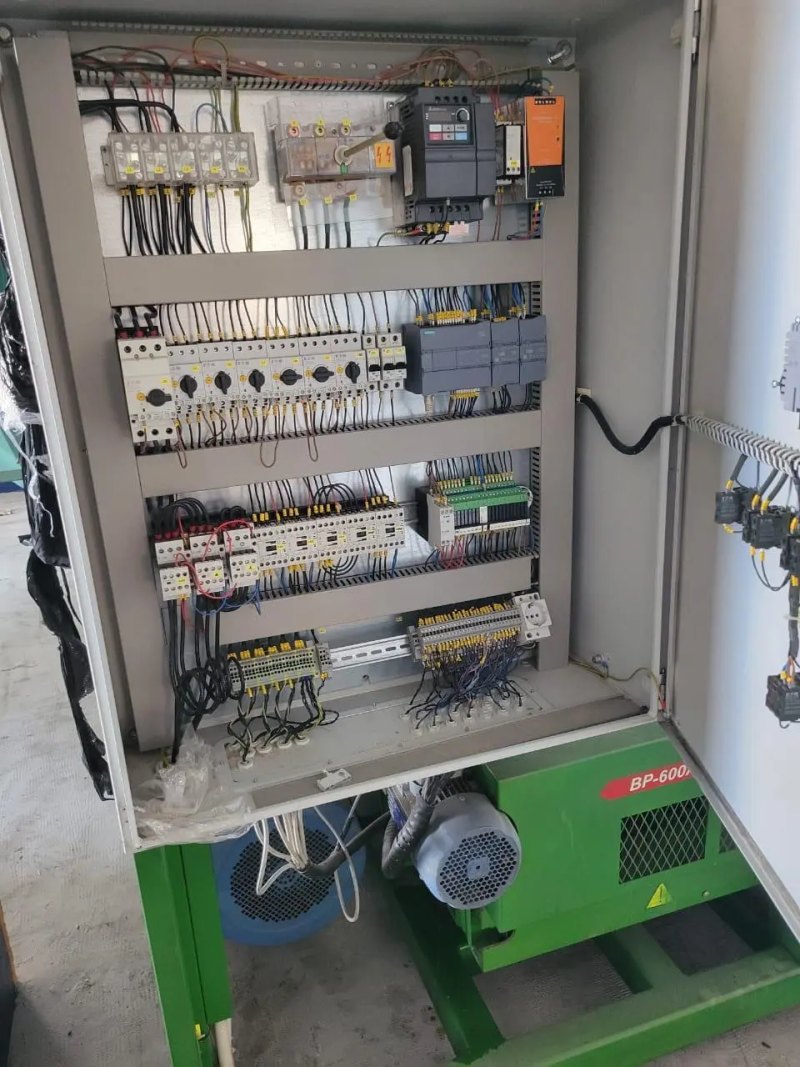 USED UMP TECHNIKA BP-600A HYDRAULIC BRIQUETTING PRESS