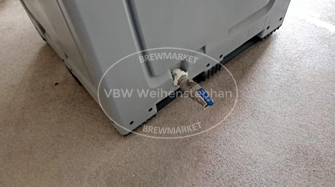 plastic container - 3