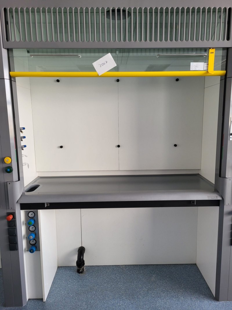 2007 - Used S+B Fumehood (180cm)