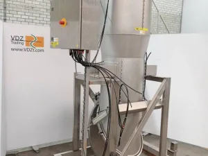 Cyclone with ejector gate