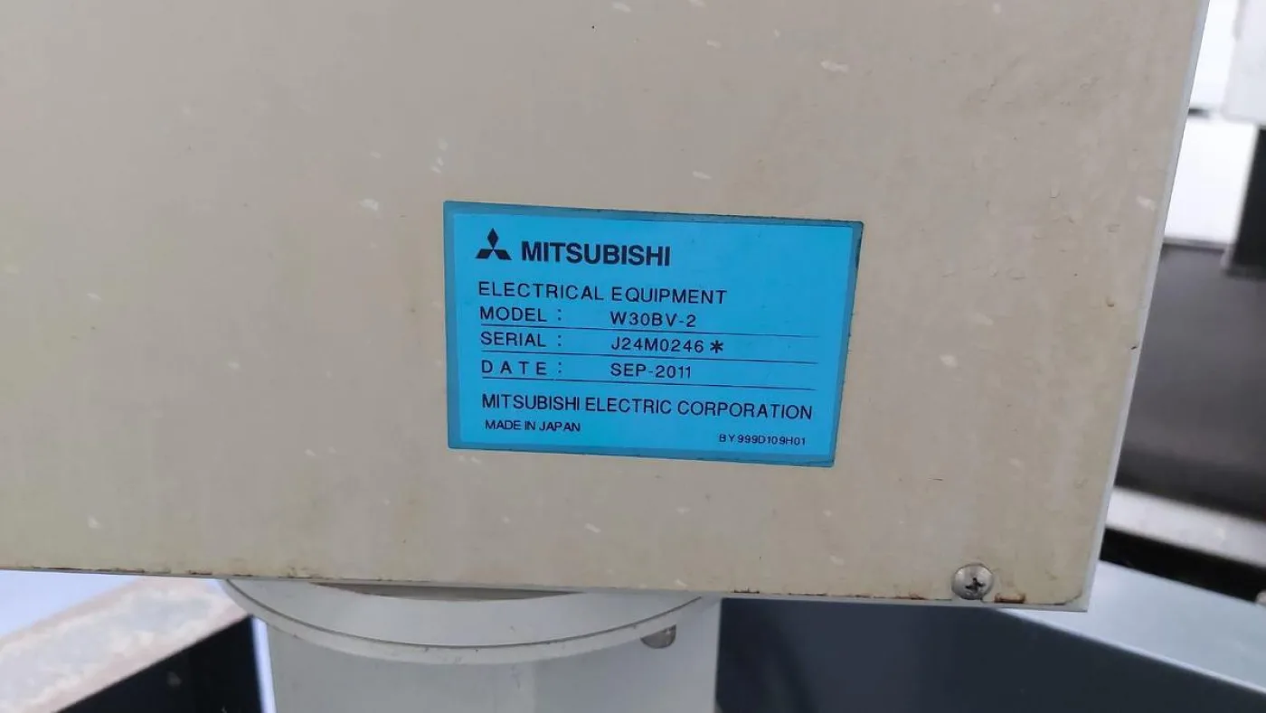 CNC Erosão por fio MITSUBISHI BA24 - 4