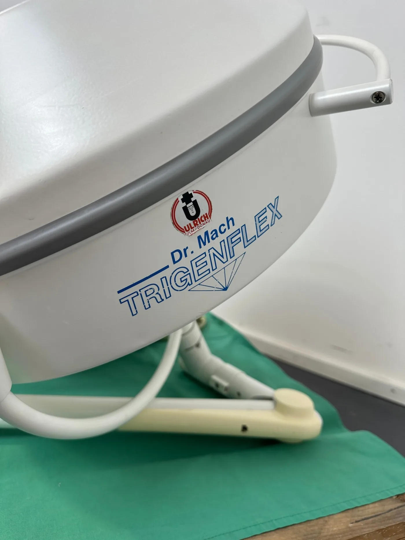 Dr. Mach TrigenFlex OP-Lampe Deckenmontage - 6