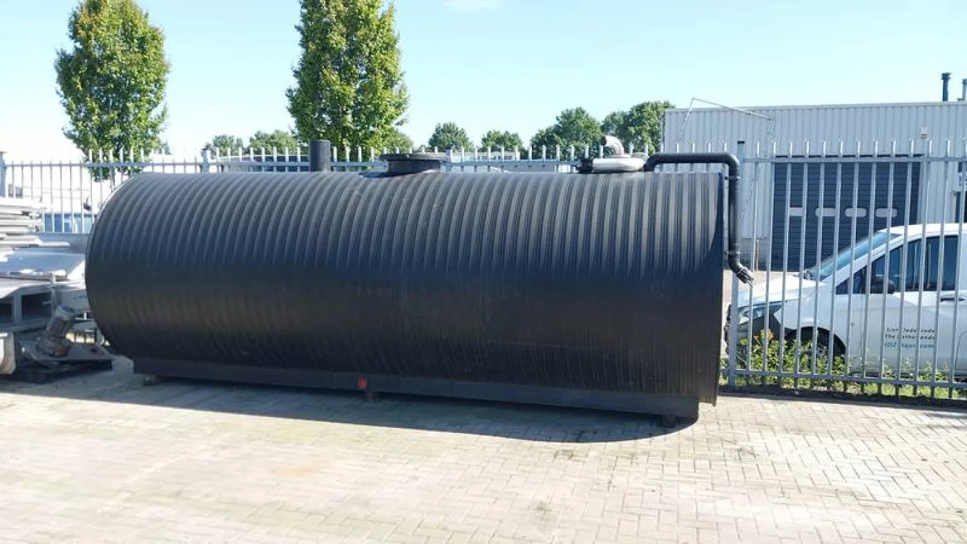 Tank plastic - 1