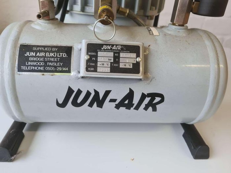 Jun-Air 6-J Mini Air Compressor