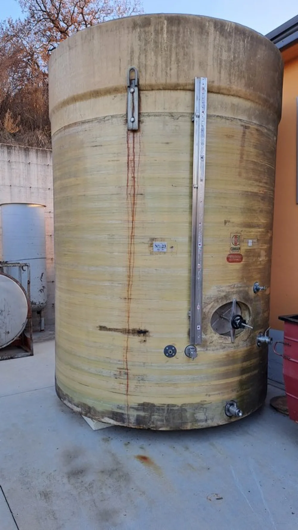 FIBERGLASS TANK BRAND GIMAR CAPACITY LITERS HL 70 ABOUT STORAGE MODEL WITH TOTAL INSULATION, SECOND-HAND EQUIPMENT