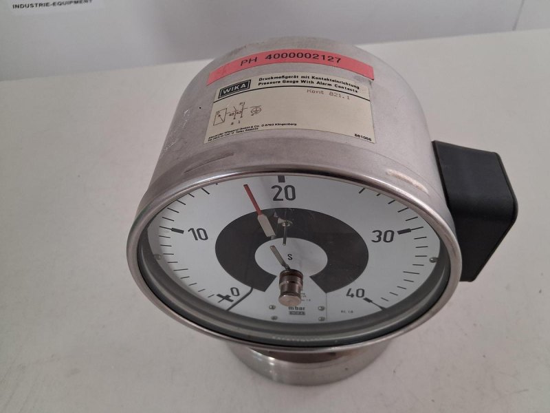 WIKA NG160 Pressure Gauge 0–40 mbar with Alarm Contacts