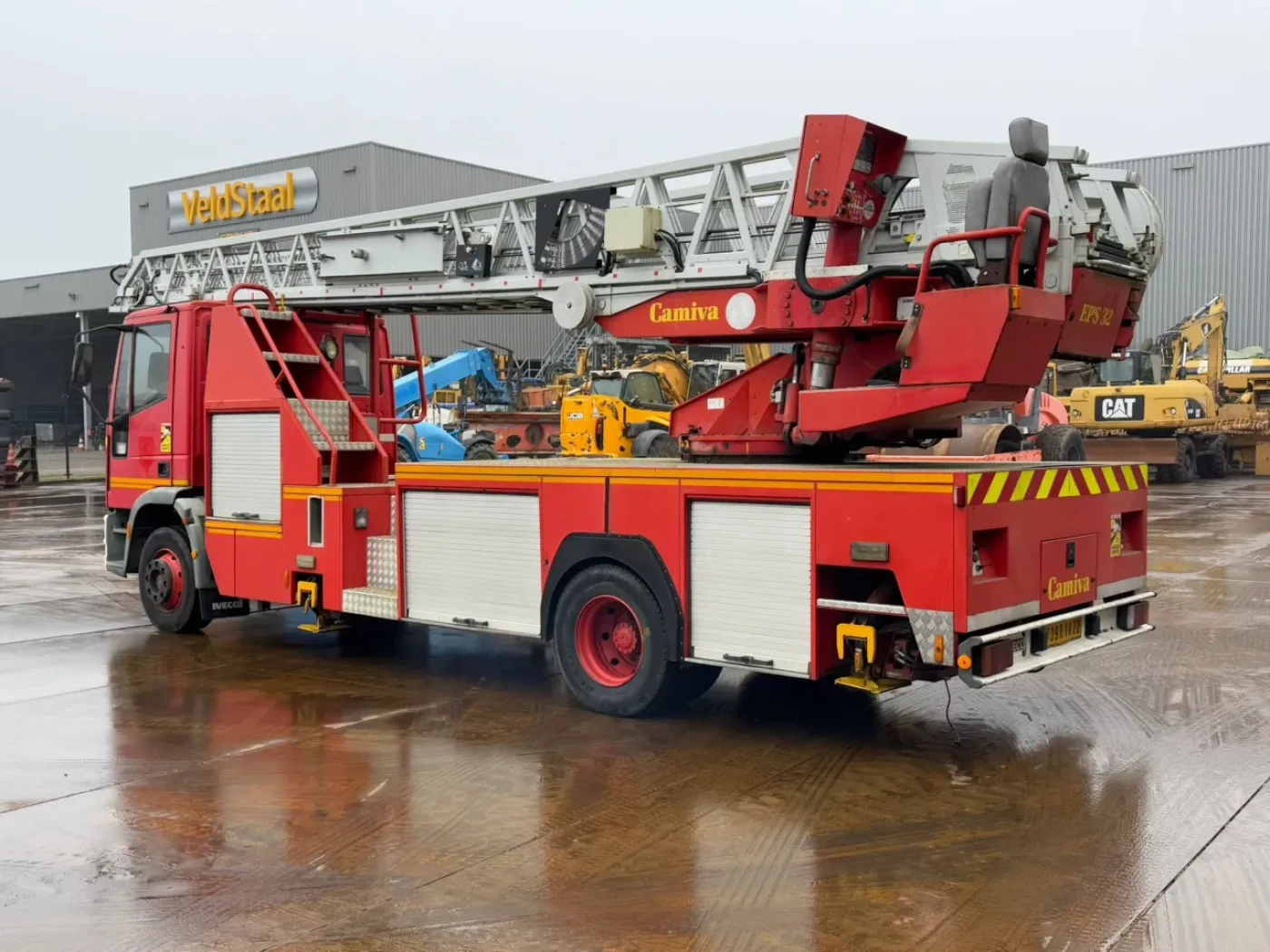 Iveco 130E23 4×2 Firetruck - 8