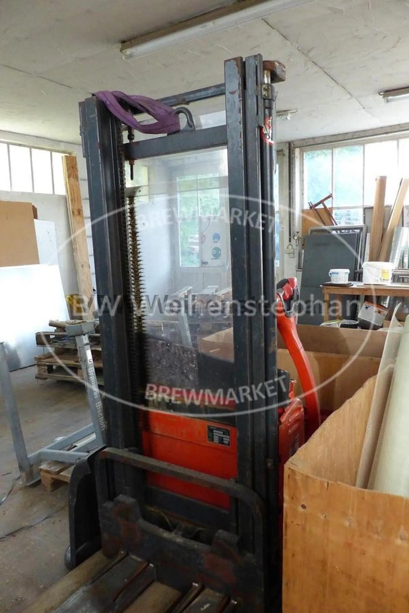 Pallet jack - 2