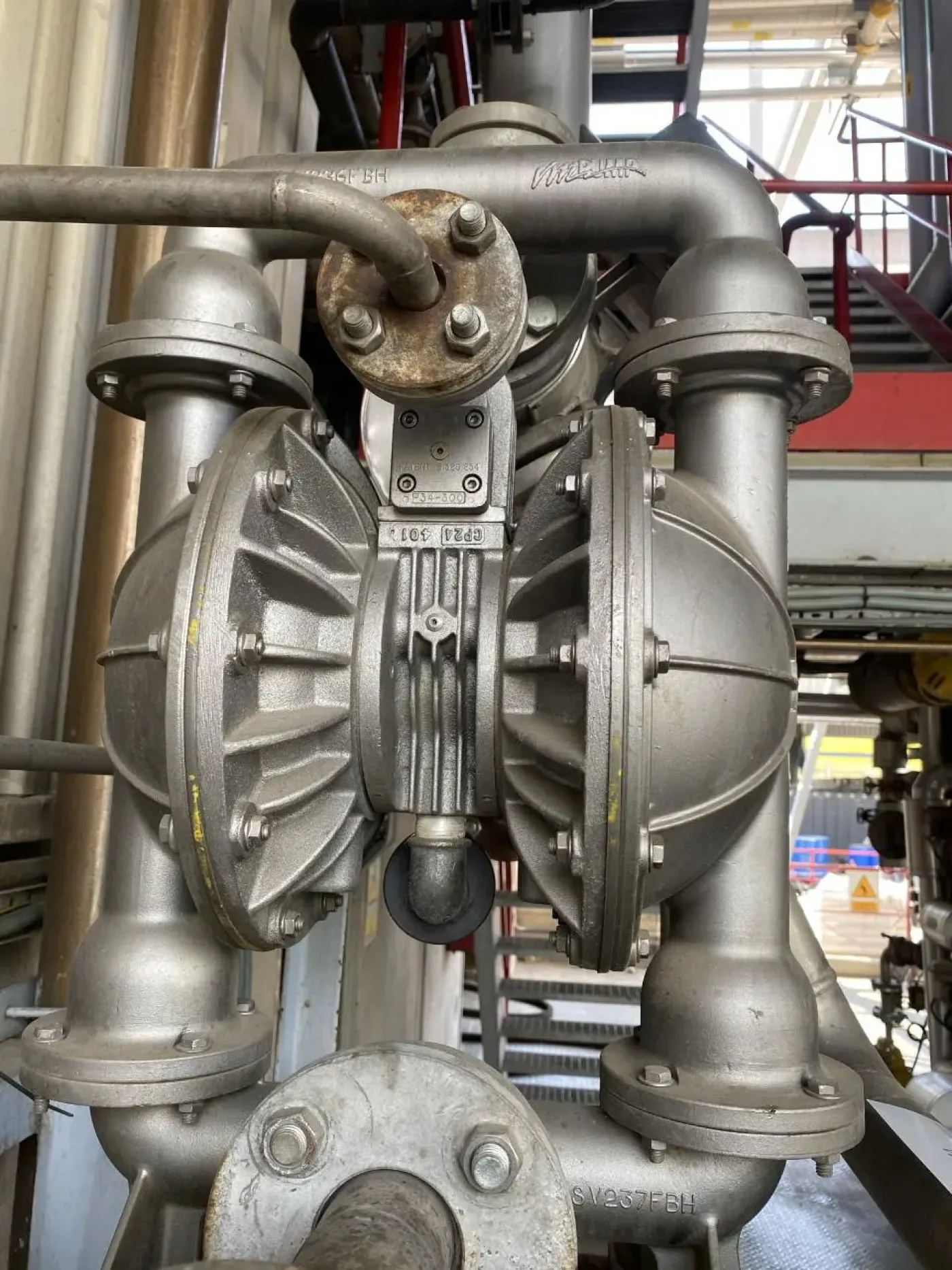USED AODD VERSA-MATIC E2 AIR OPERATED DUAL DIAPHRAGM PUMP - 3
