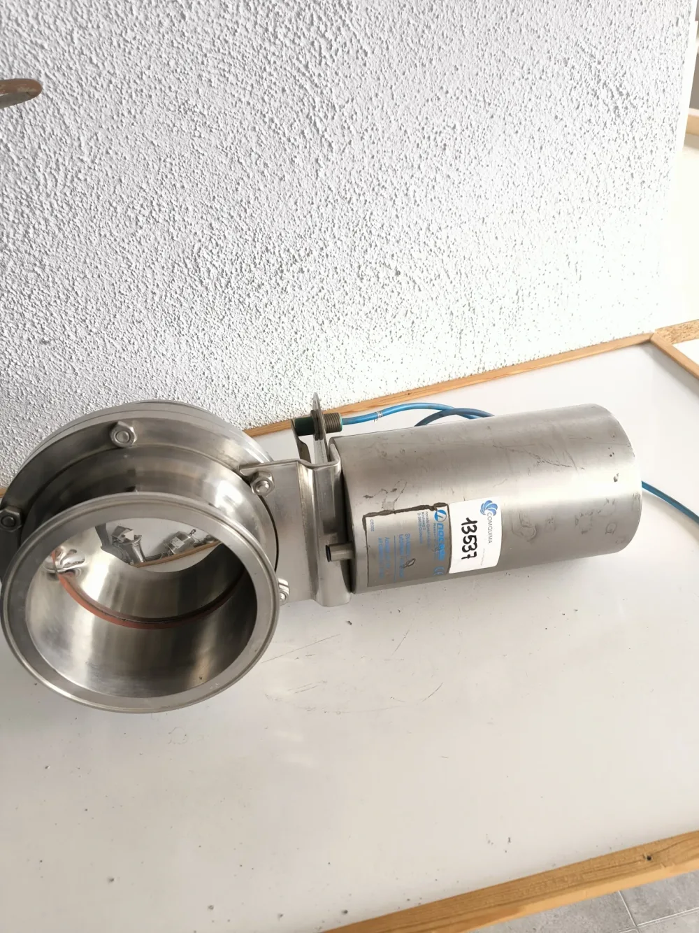 BUTTERFLY VALVE CLAMP DN150 STAINLESS STEEL 316L WITH PNEUMATIC ACTUATOR NOCADO SV-ANTRIEB (L/L)