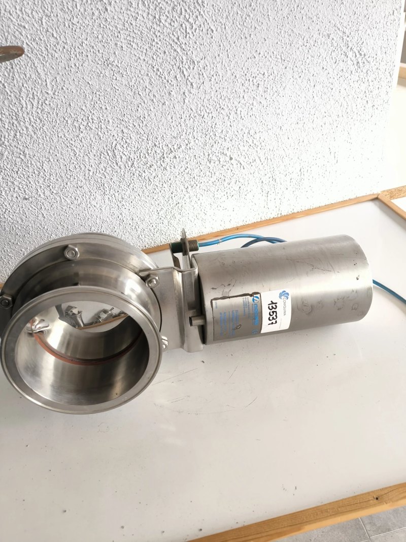 BUTTERFLY VALVE CLAMP DN150 STAINLESS STEEL 316L WITH PNEUMATIC ACTUATOR NOCADO SV-ANTRIEB (L/L)