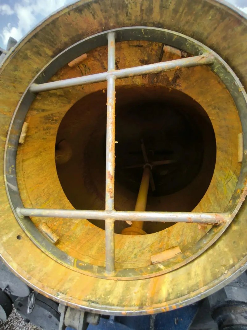 IRON DILUTOR REACTOR 3,600 LITERS WITH AGITATION