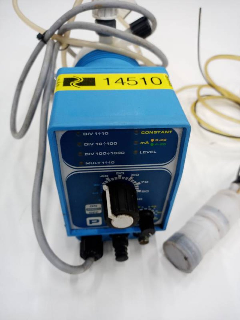 Sludge dewatering pump
