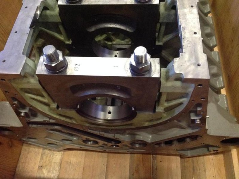 CYLINDER BLOCK DEUTZ TBD 620V16 / TBG 620-V16K
