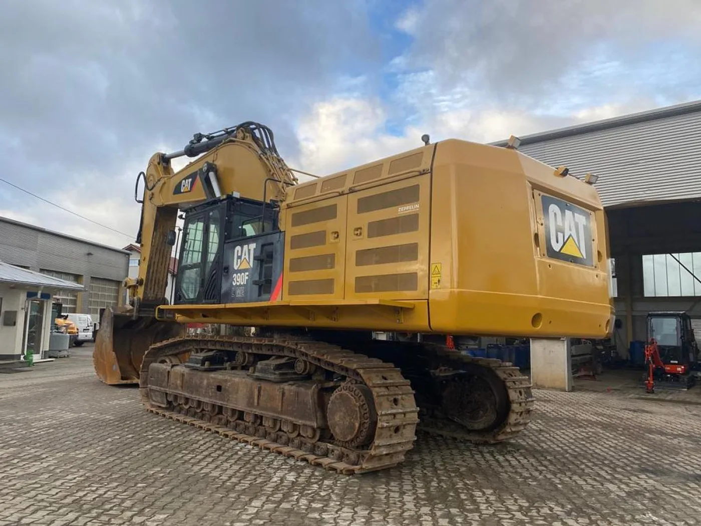 2015 CATERPILLAR 390FL ME - 3