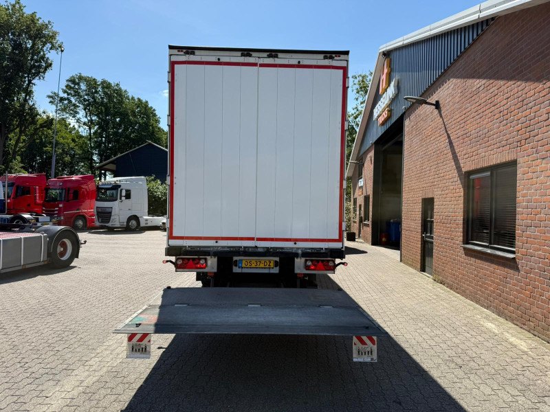 Schmitz Cargobull SCB S*2 Iso Box 2500KG LBW Pallet Box, APK 01-2027