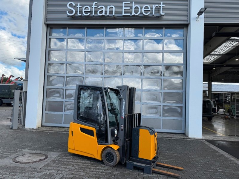Jungheinrich EFG 215 / Triplex: 4.25m! / SS / nur 3.092h!