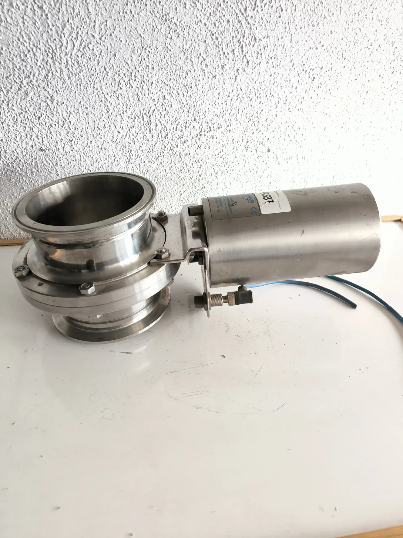 BUTTERFLY VALVE CLAMP DN150 STAINLESS STEEL 316L WITH PNEUMATIC ACTUATOR NOCADO SV-ANTRIEB (L/L) - 2