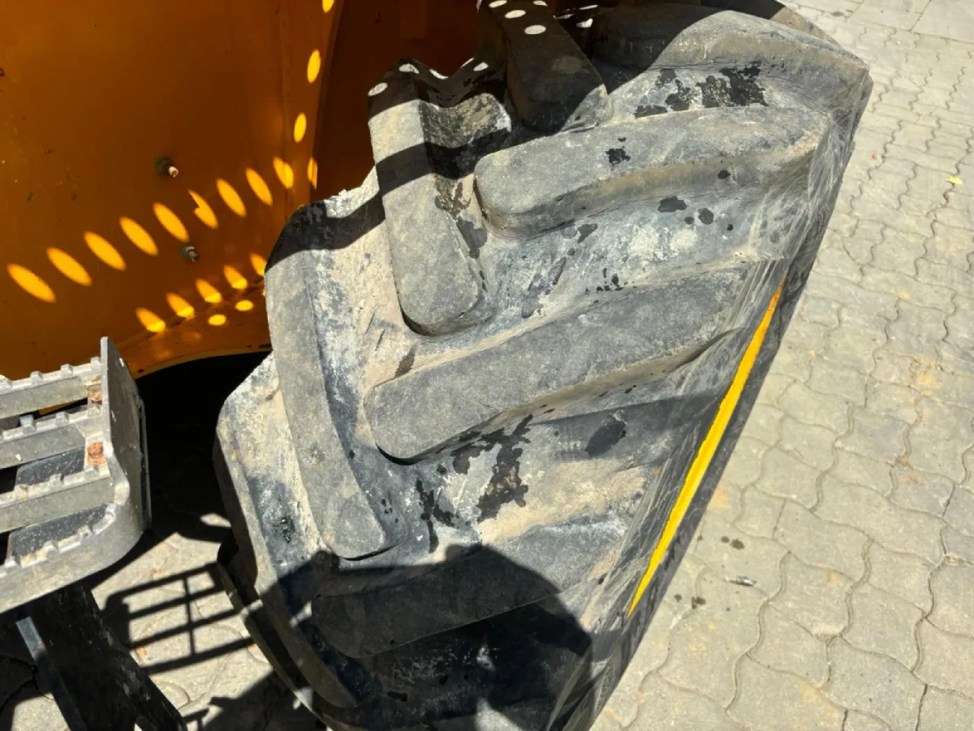 JCB - 6 ST - 2