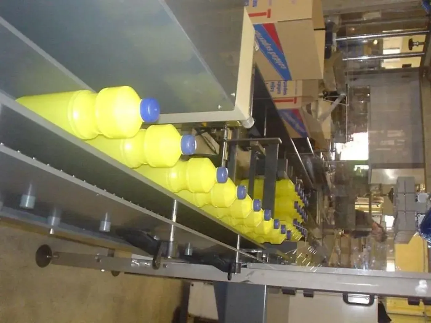 USED BOX FORMING, PACKAGING AND SEALING MACHINE - 7