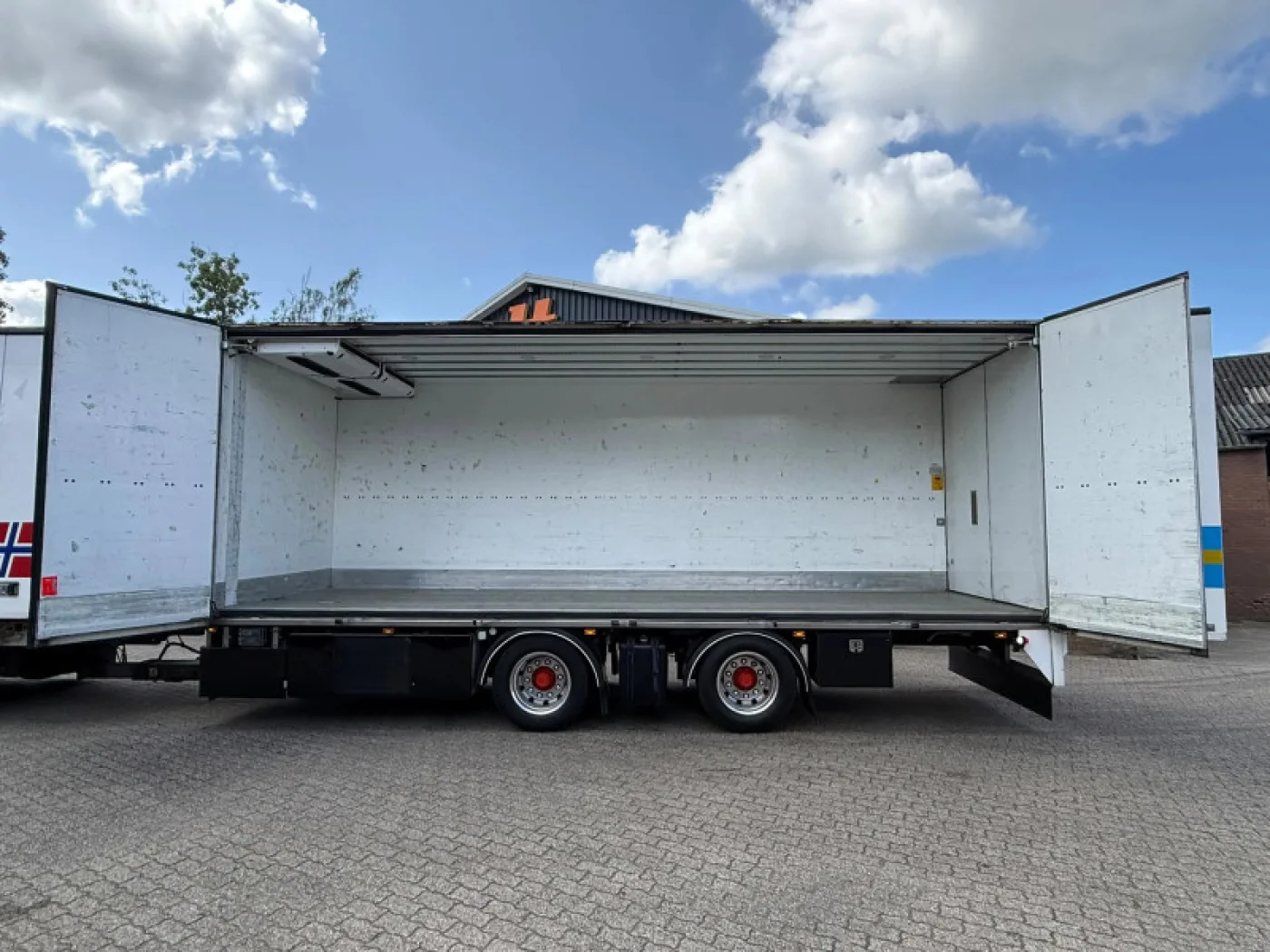 Heiwo Thermo King UT1200 D+E 8.2 Side Doors! Alcoa APK/TUV01-2027 - 7