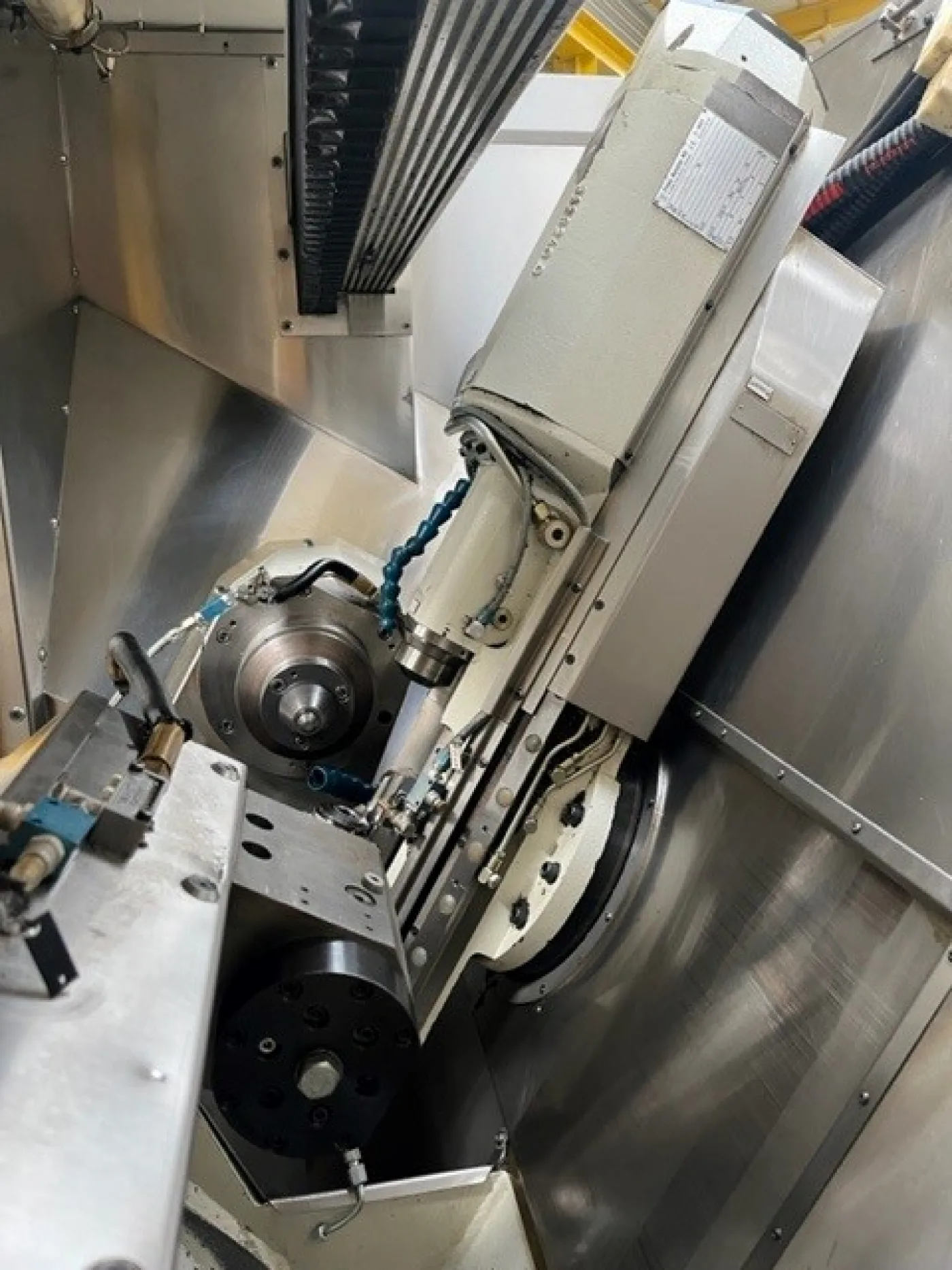 CNC Gear Hobbing Machine – PFAUTER P60 - 8