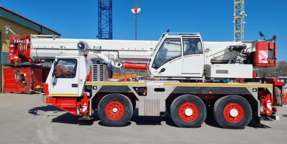 Grove GMK 3055 Mobile Crane