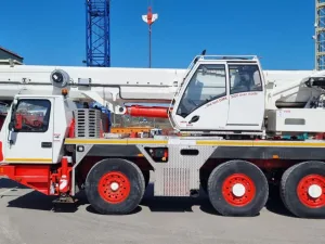 Grove GMK 3055 Mobile Crane