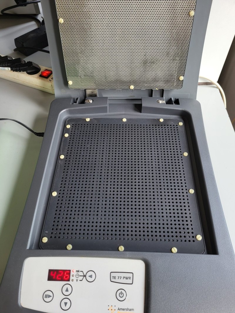 2533 - Used semidry blotter Amersham Biosciences TE 77 PWR