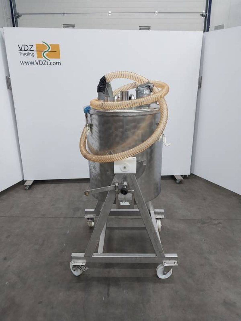 Vacuum Tank - Spinal cord removal system