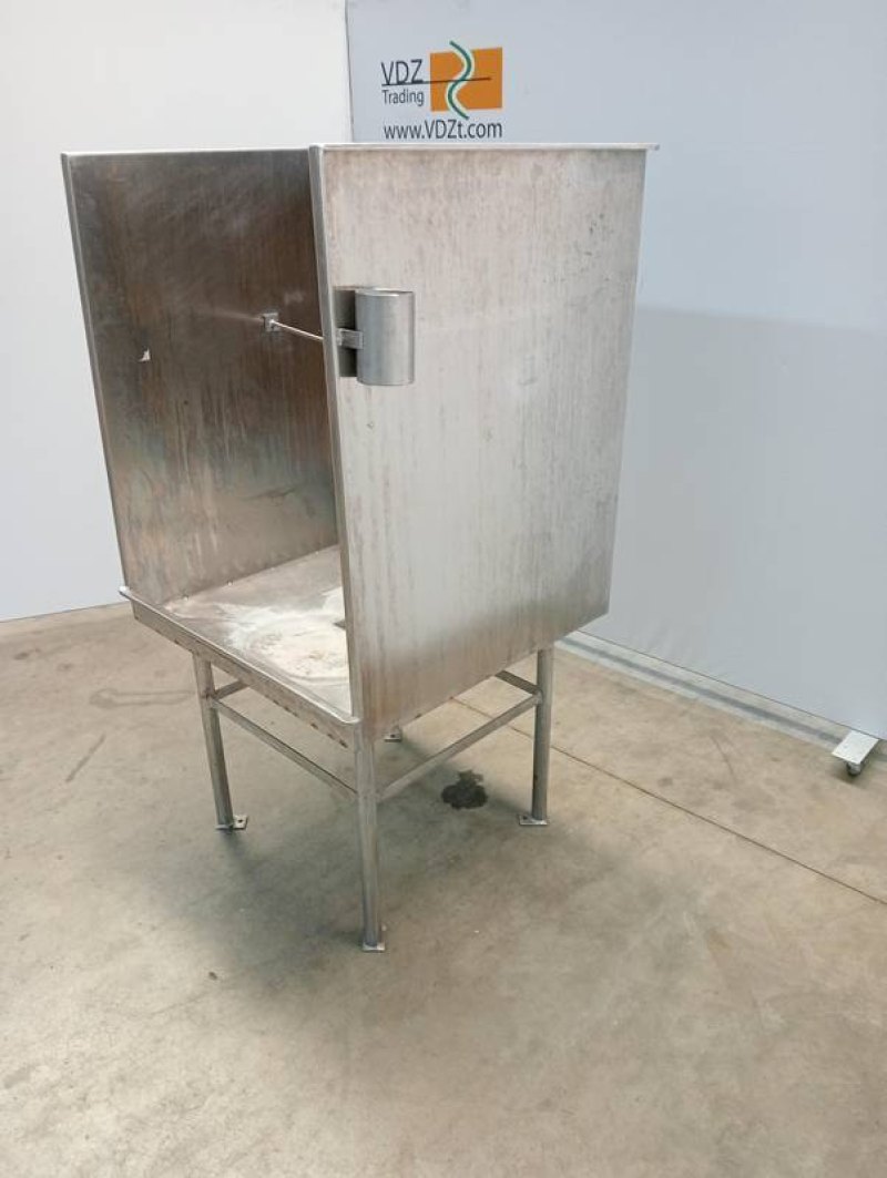 Head wash cabin