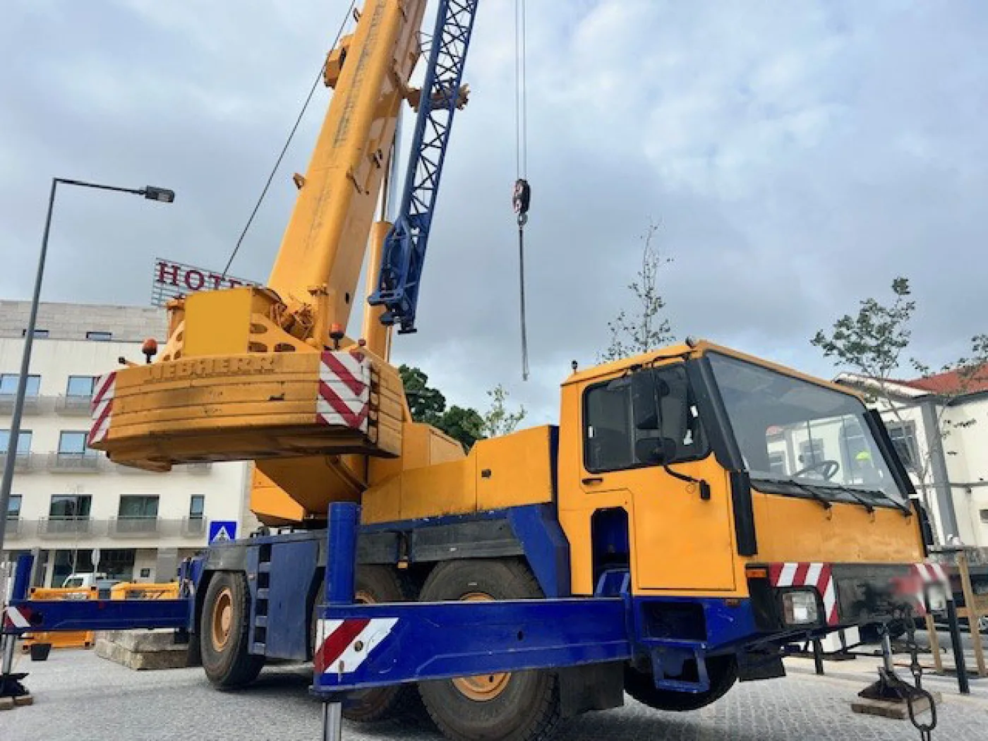 Liebherr LTM 1055-3.2 Mobile Crane - 3