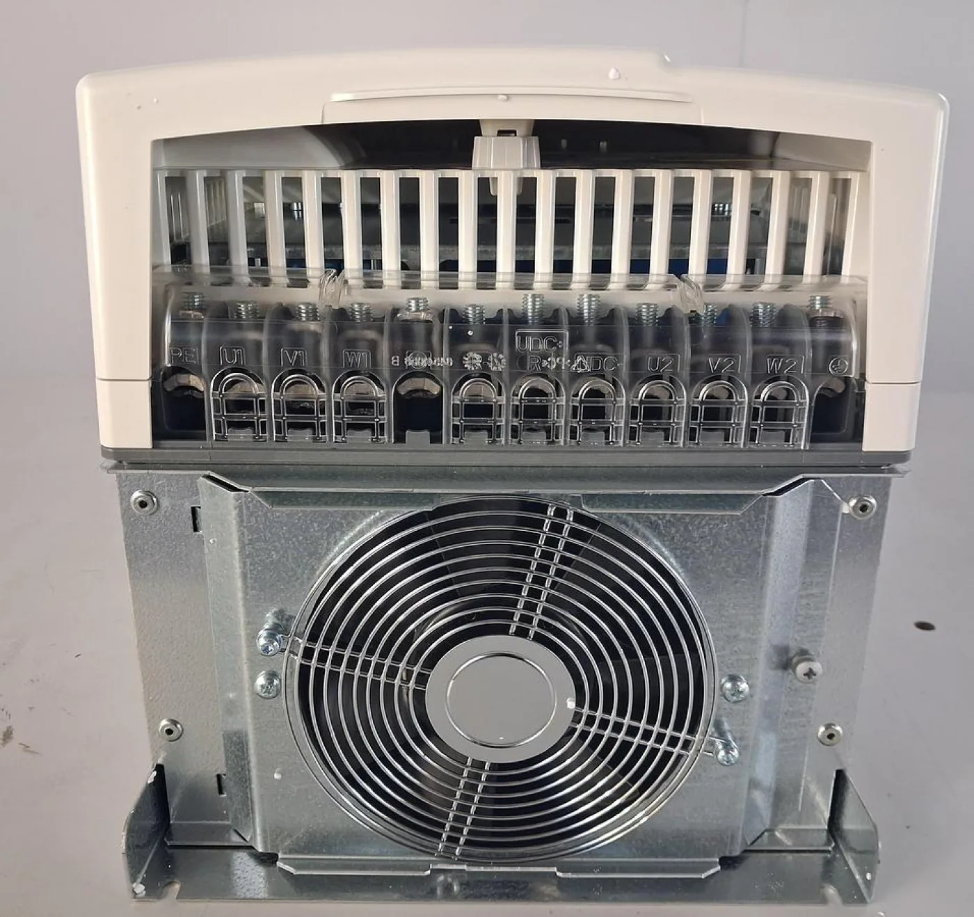 ABB ACS800 Frequenzumrichter - 3