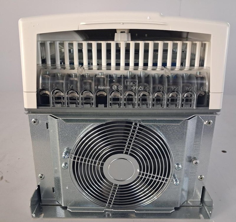 ABB ACS800 Frequenzumrichter