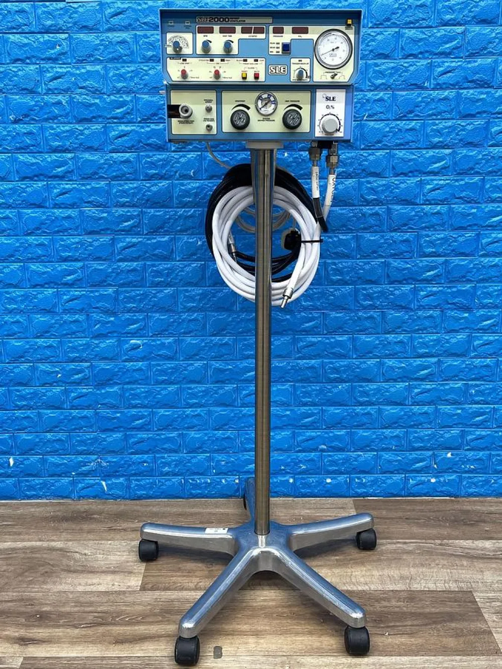 SLE 2000 Infant Ventilator, YOM: 2004