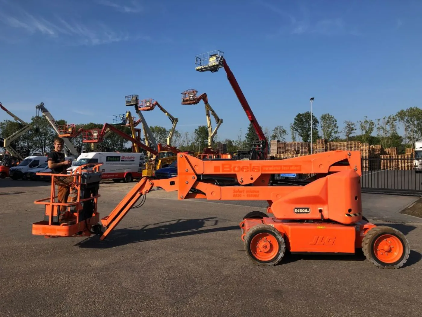 JLG E450AJ - 2