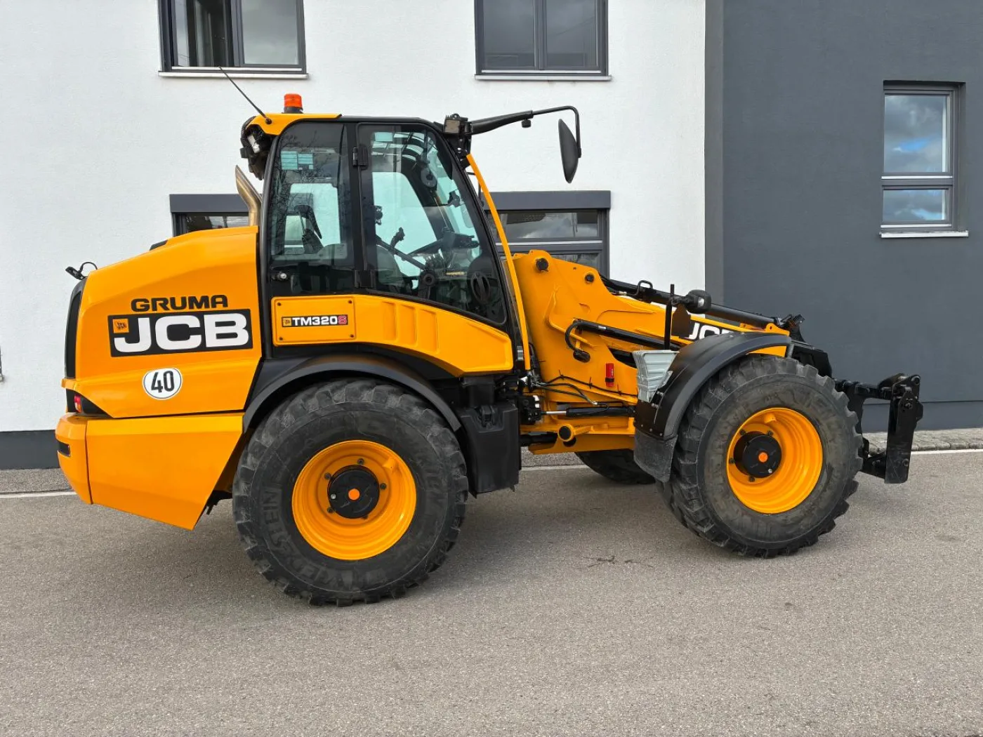 Teleskopradlader JCB TM 320 S - 5