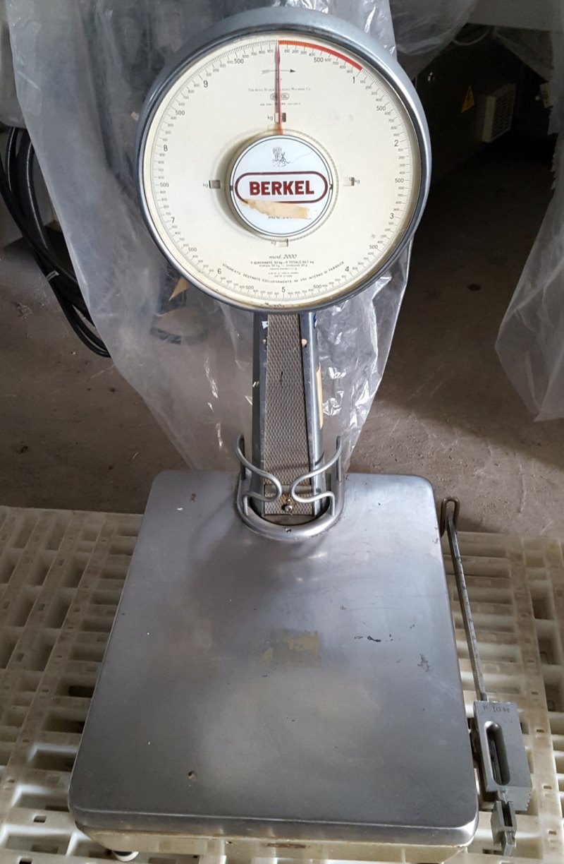 BILANCIA DA PAVIMENTO – BERKEL MOD. 2000