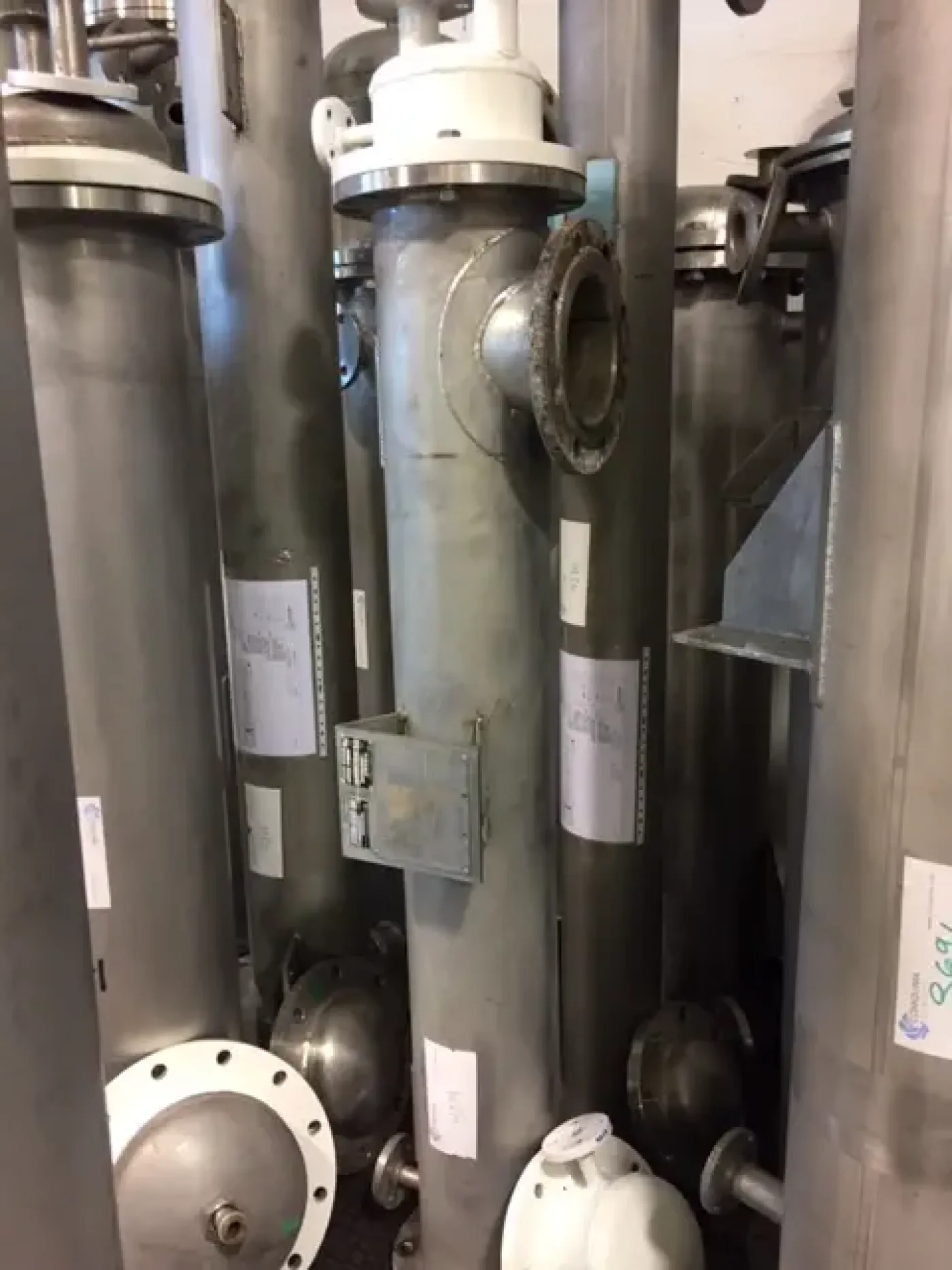 USED TUBULAR EXCHANGER AGUILAR Y SALAS 2.5 M2 STAINLESS STEEL - 4