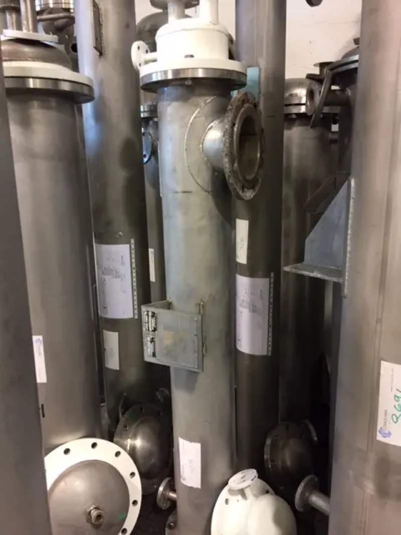 USED TUBULAR EXCHANGER AGUILAR Y SALAS 2.5 M2 STAINLESS STEEL