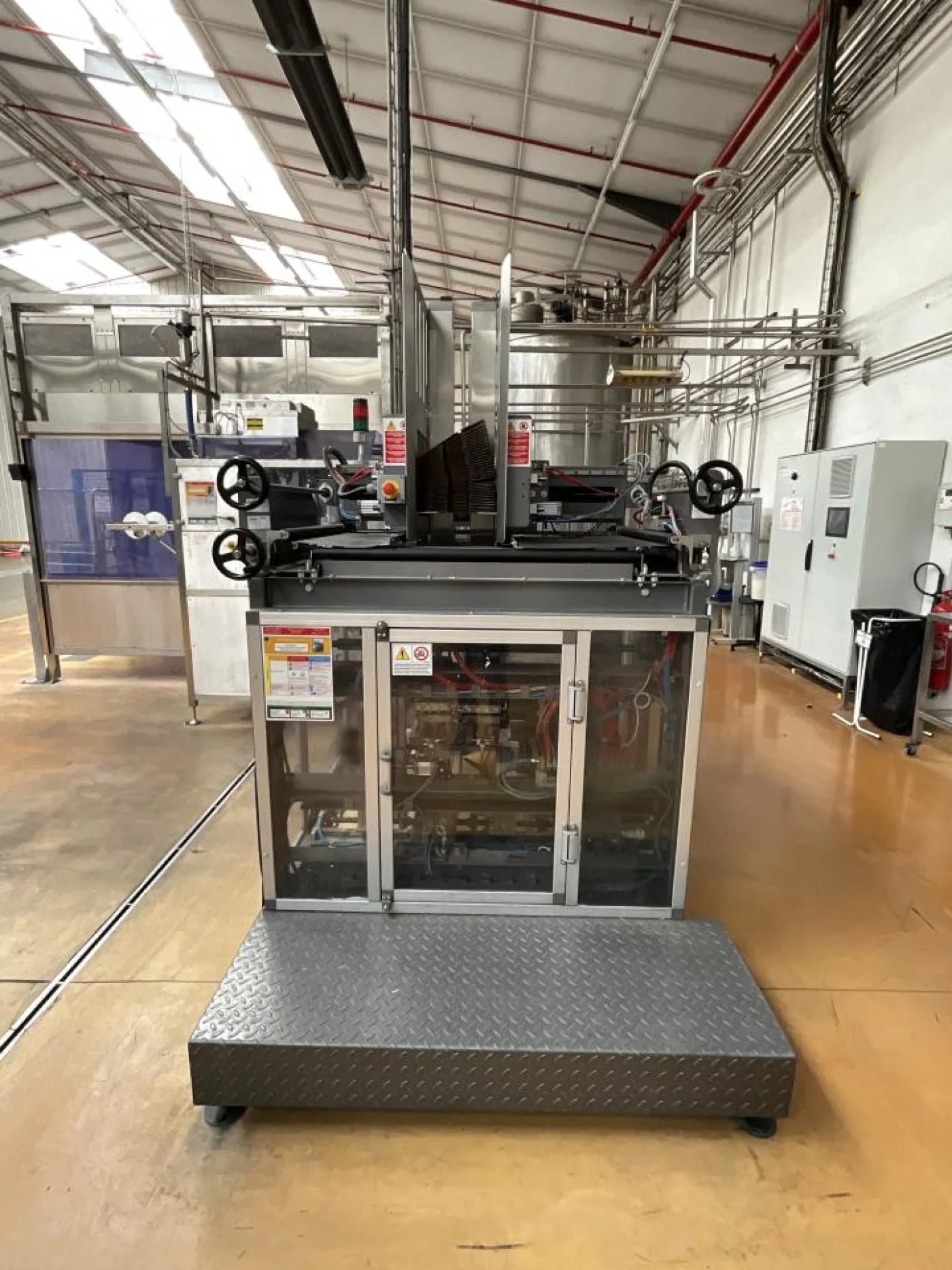 2013 Technibag Emballage Solutions Technibag Emballage Solutions Bag In Boîte Syrup Remplissage Machine - Line 7 - 8