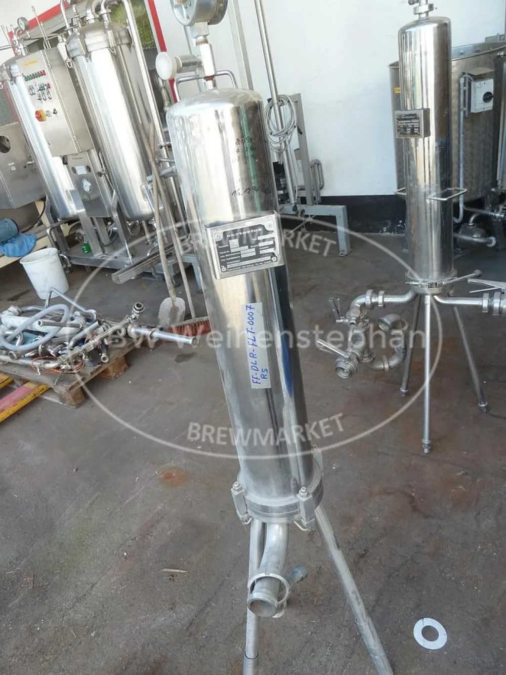 Trap filter housing