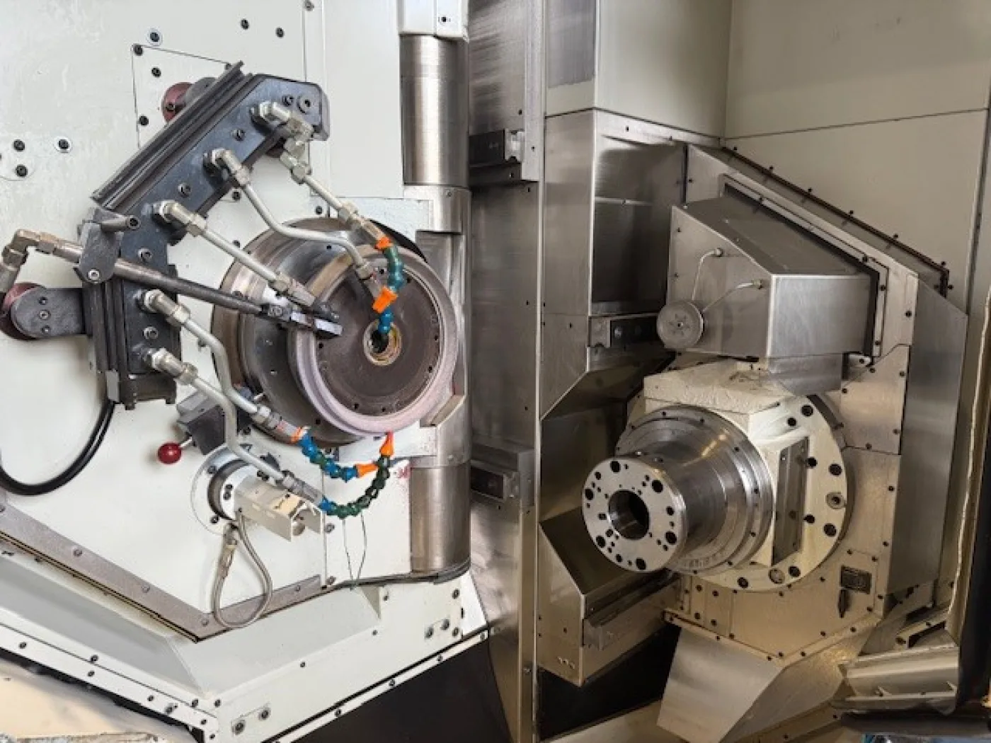 CNC Bevel Gear Grinding Machine GLEASON PHOENIX II 600G - 2