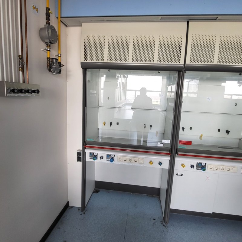 2031 - Used Interfurn Fumehood (120cm)
